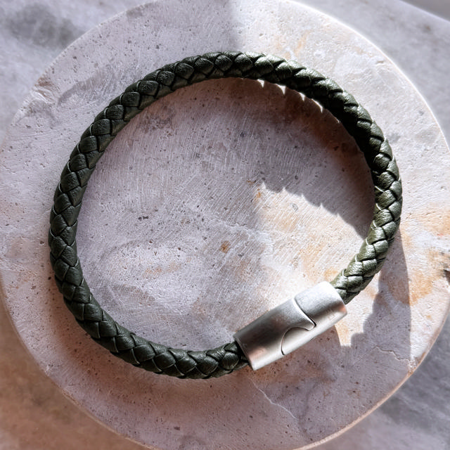 Force armbånd grønt læder m. stål lås 19 cm