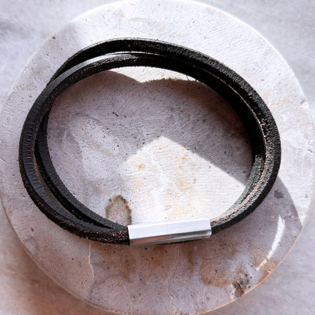 Force armbånd sort læder 2 rk. stål lås 19 cm