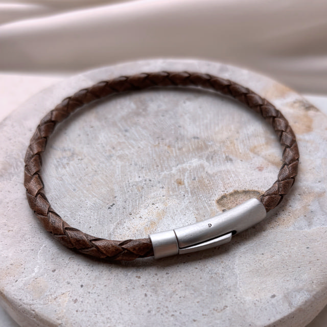 *Force armbånd brunt læder stål lås 21cm