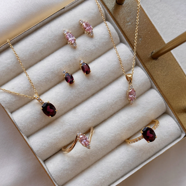 *Øreringe rosa/hvid cubic zir. 8 kt.