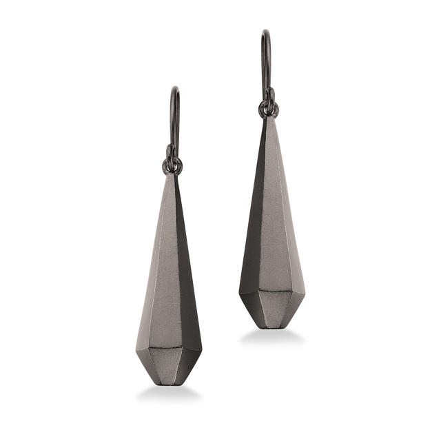 Ørepynt sort rh. sølv