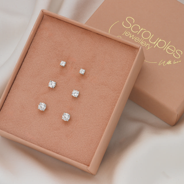 Øreringe 4 grabber 4,5 mm cubic zir. sølv rh.