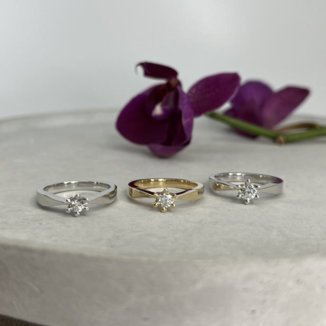 *Victoria ring 14 kt. hv 0,33 G-TW/SI