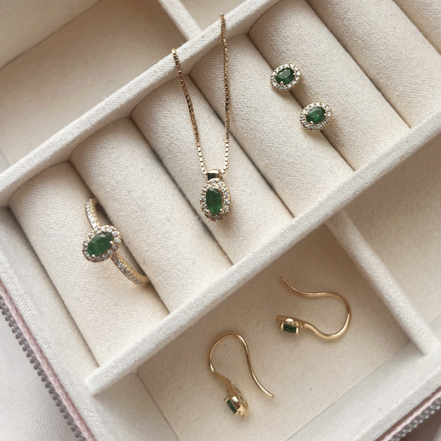 Pendant 0,07 H-W/SI emerald 585 yell.