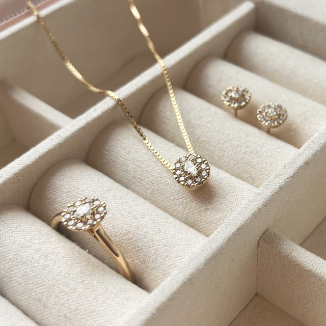 Vedhæng roset 0,12+0,10 H-W/SI 14 kt. m/sølvkæde