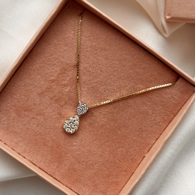 Vedhæng 0,30 H-W/SI rd/hv 14 kt. m/sølvkæde