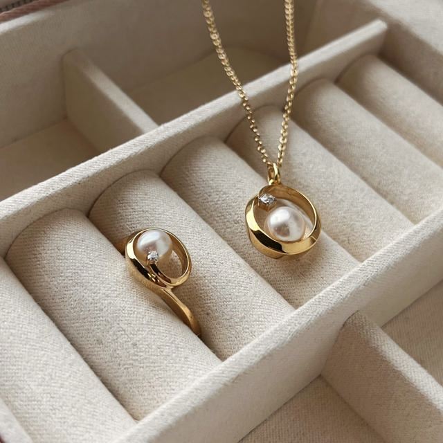 Vedhæng fkp./cubic zir. 8 kt. sølvkæde