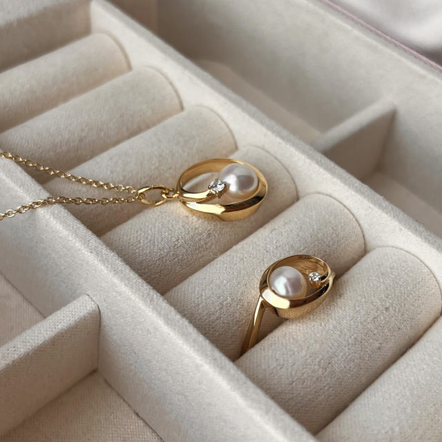 Vedhæng fkp./cubic zir. 8 kt. sølvkæde