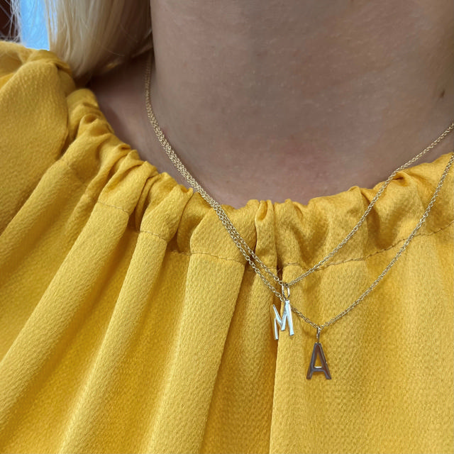 Type M 8 kt. m/sølvkæde