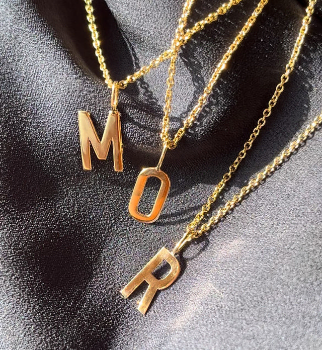 Type R 8 kt. m/sølvkæde