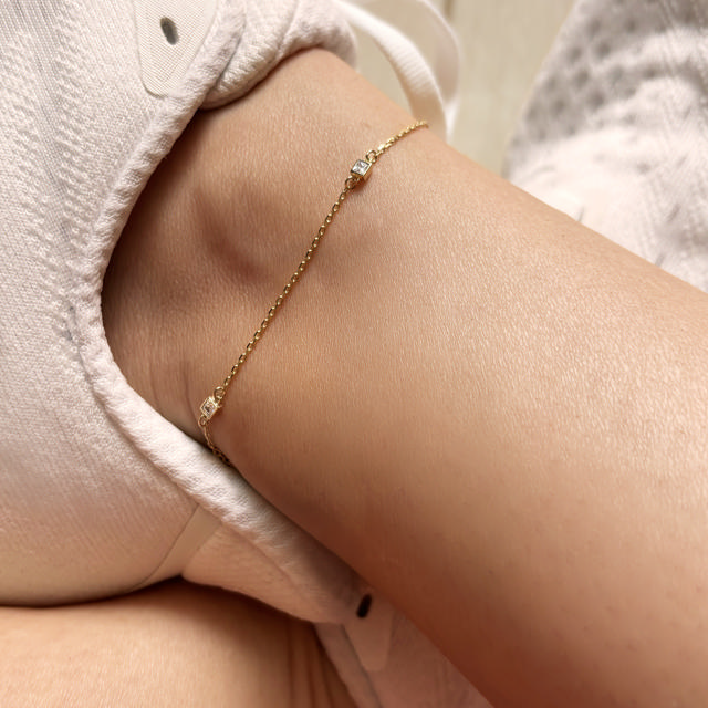 Ankelkæde navette cubic zir. 23+3cm 8 kt