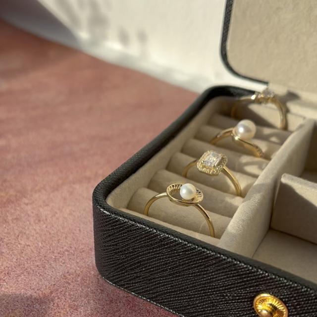 Ring oval plissé m. fkp. 8 kt.