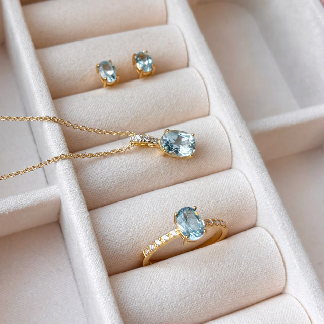 Ring topas+cubic zir. 8 kt.