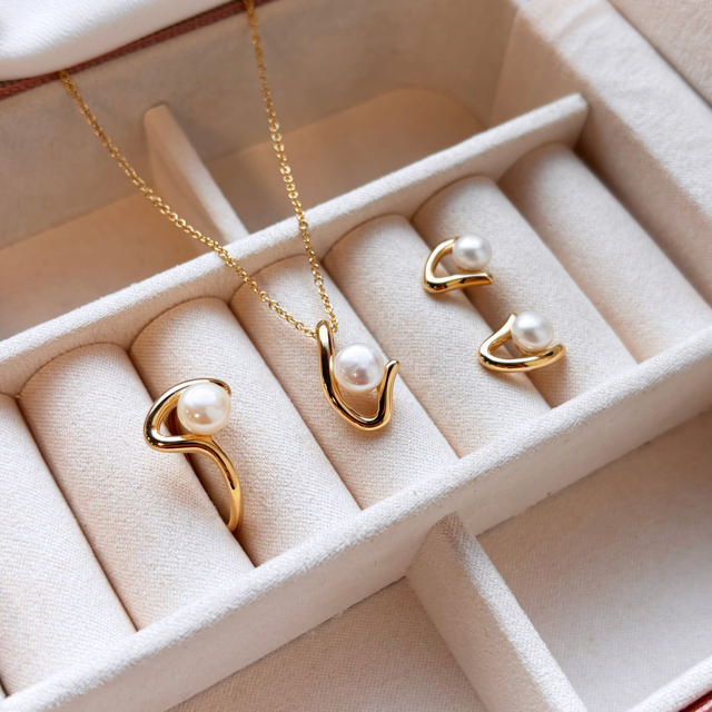 Ring fkp. 8 kt.