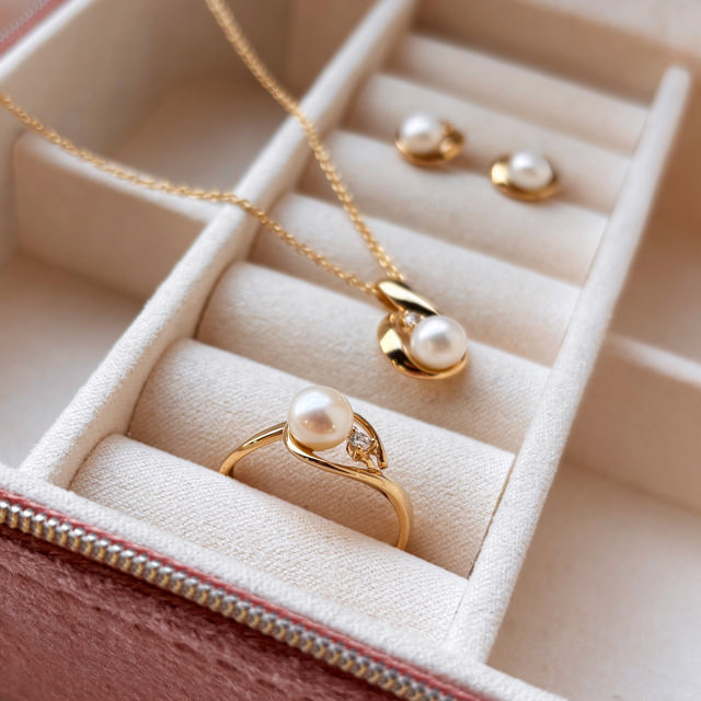 Ring fkp./cubic zir. 8 kt.