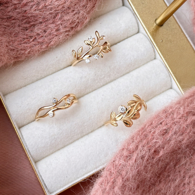 *Ring cubic zir. 8 kt.