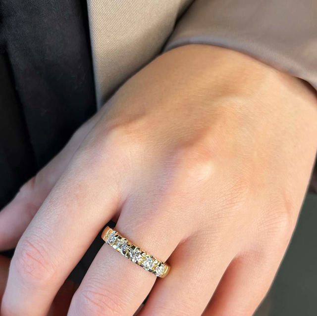 *Grace Ring 14 kt rd 5x0,15 H-W/SI