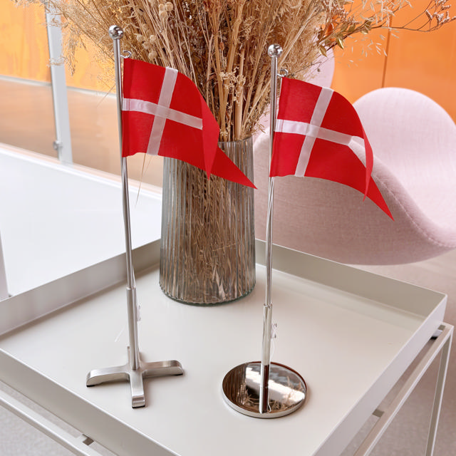 Flagstang 30 cm m. mat krydsfod stål