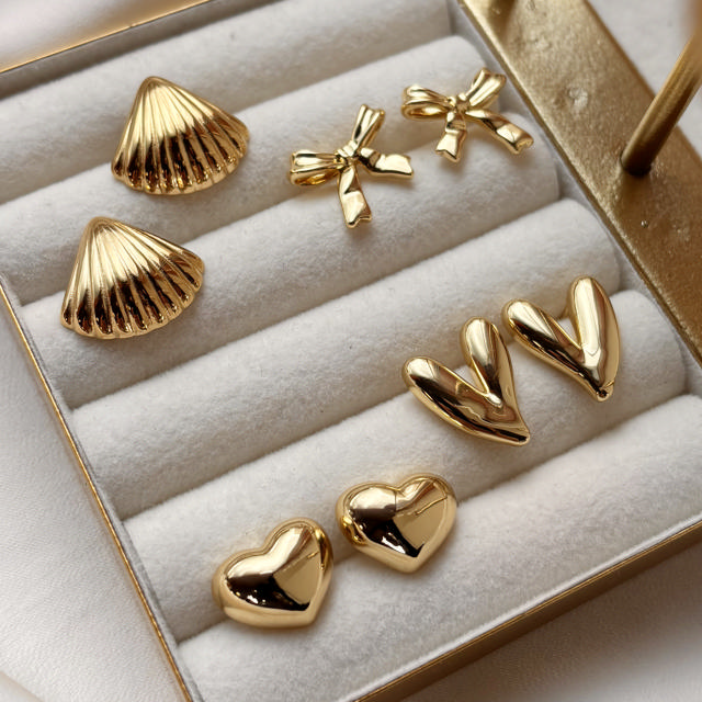 Earsticks hearts brass goldplated
