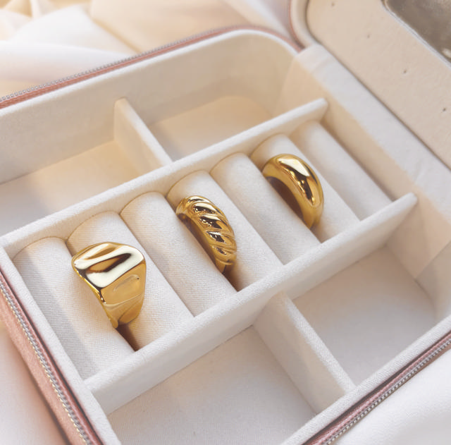 Molly ring stål guldfarvet