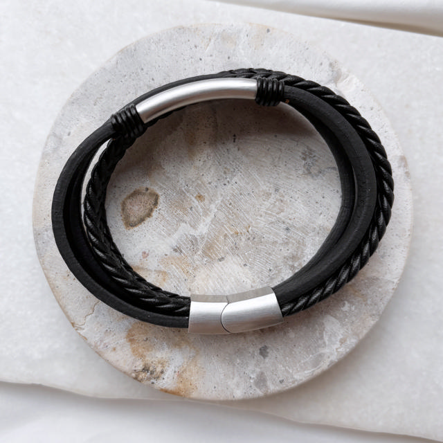 *Force armbånd 4 rk.plade sort læder stål lås 21cm