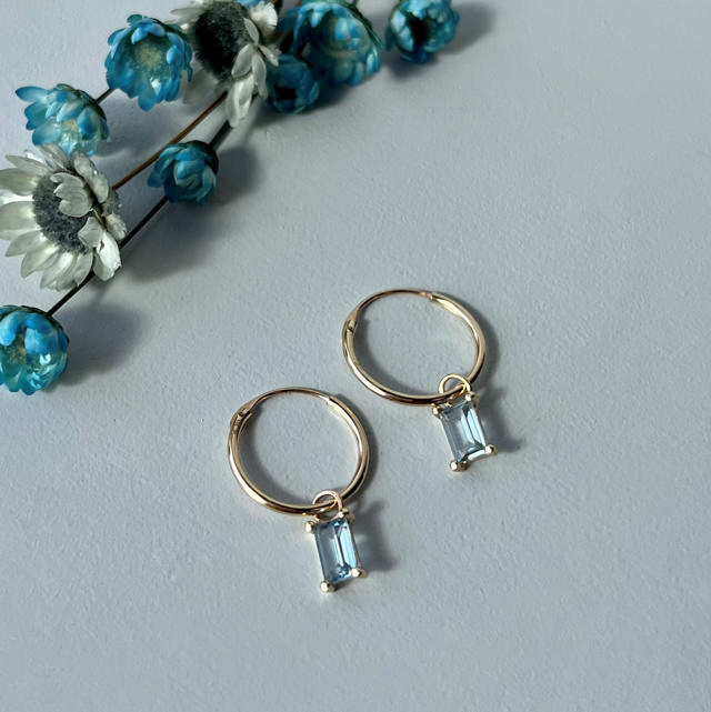 Creoler m. baguette light blue cubic zir. 8 kt.