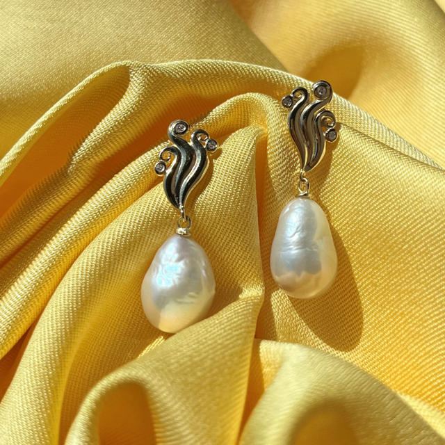 Earhanger fwp. zir. 925 goldplated