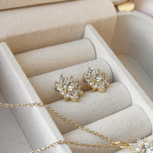 Earsticks zir. 925 goldplated