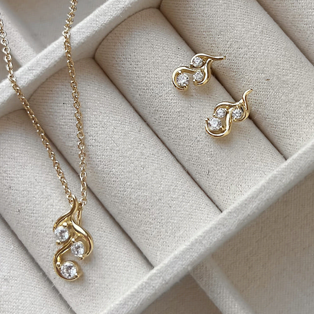 Earsticks zir. 925 goldplated