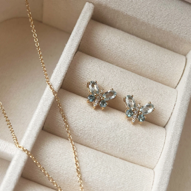 Earsticks butterfly blue zir. 925 goldplated