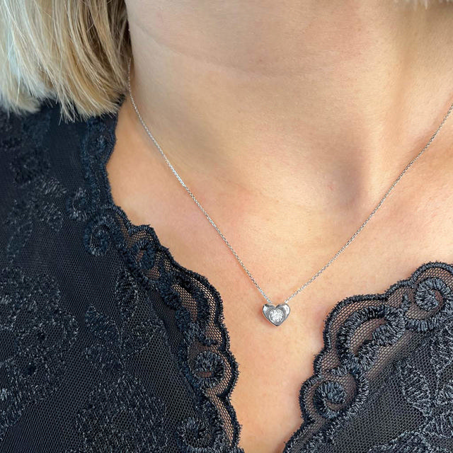 Collier stort hjerte  0,02 H-W/SI 8 kt. hvidguld