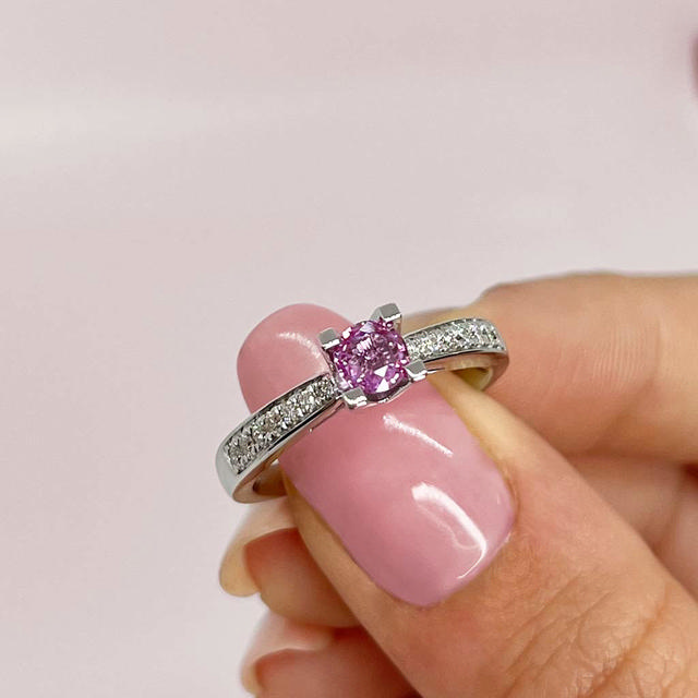 Kleopatra Queen 0,40 pink saf. 0,16 H-W/SI 14 kt